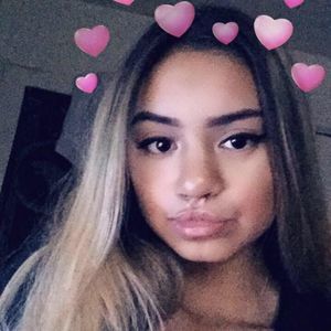 Meet your Posher, Marcela